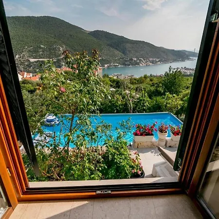 Vakantiehuis Ciara - One Bedroom With Pool And Sea View *