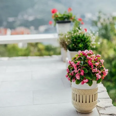 Ciara - One Bedroom With Pool And Sea View Vakantiehuis *