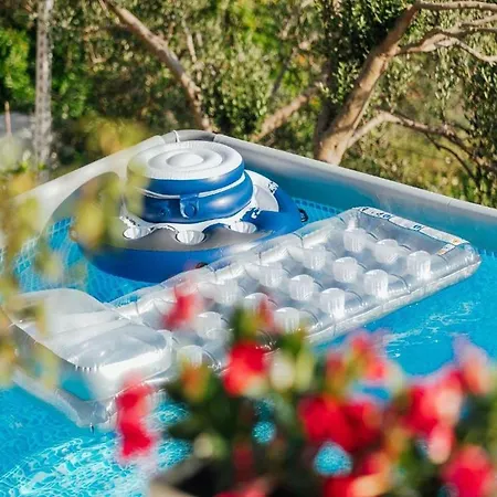Ciara - One Bedroom With Pool And Sea View Vakantiehuis *