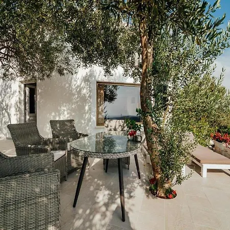 Ciara - One Bedroom With Pool And Sea View Vakantiehuis Mokošica