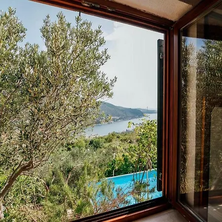 Ciara - One Bedroom With Pool And Sea View Vakantiehuis